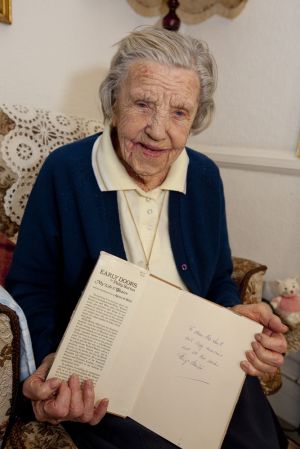 betty smith 101 years old richard burton dec 2012 2 sm.jpg